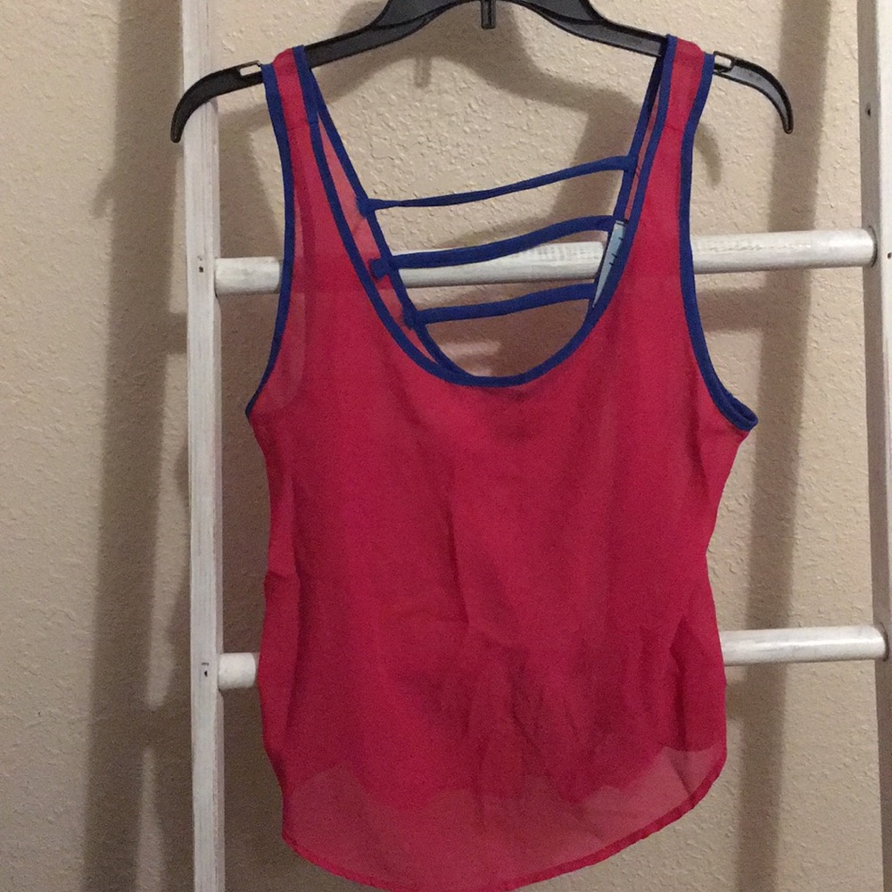 Cute summer top!!